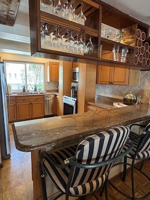 Fridge, microwave, oven, stovetop - Beachfront-Directly on the Sand - Sunset Beach, Treasure Island, Florida (Treasure Island)
