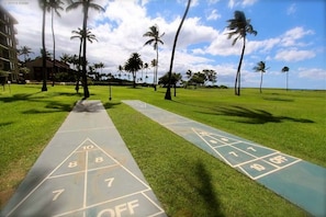 Property grounds - Beautiful, Ocean Front Condo With An Ocean View In Sunny Kihei, Maui! (Kihei)