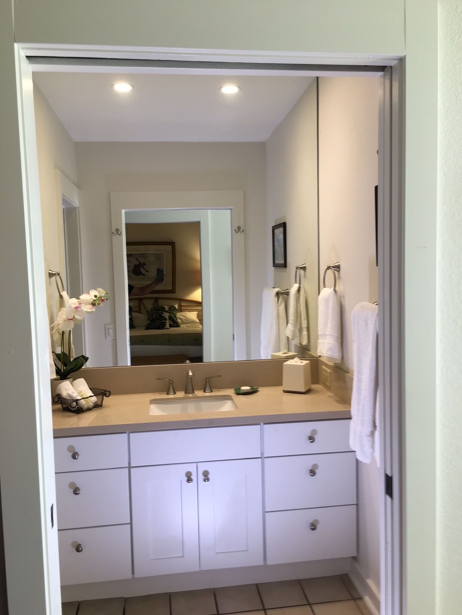 Combined shower/tub, hair dryer, towels, shampoo