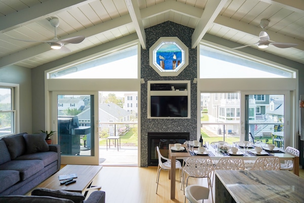 Living and dining area