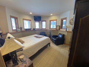 5 chambres, fer et planche à repasser, Wi-Fi gratuit, draps fournis