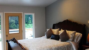 5 chambres, fer et planche à repasser, lit parapluie, Wi-Fi