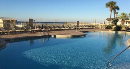 Beachfrnt on Gulf: Fluffy valkoinen hiekka, lämmitetty uima-allas / spa: 7 / 13-15; 9 / 7-10