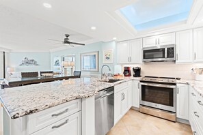 Fridge, microwave, stovetop, dishwasher