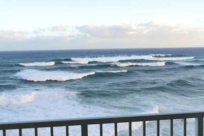 Ocean Front, Edge Of Cliff - Feel & See Every Crashing Wave From All Room