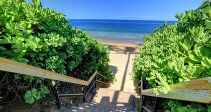 Luxury 2BR 2BTH Sandy Oceanfront Beach Resort! Layout ideal for family with kids