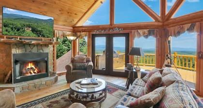Ylellinen, yksinäinen mökki, jossa huvimaja katettu Hot-tub (+ Amazing View)