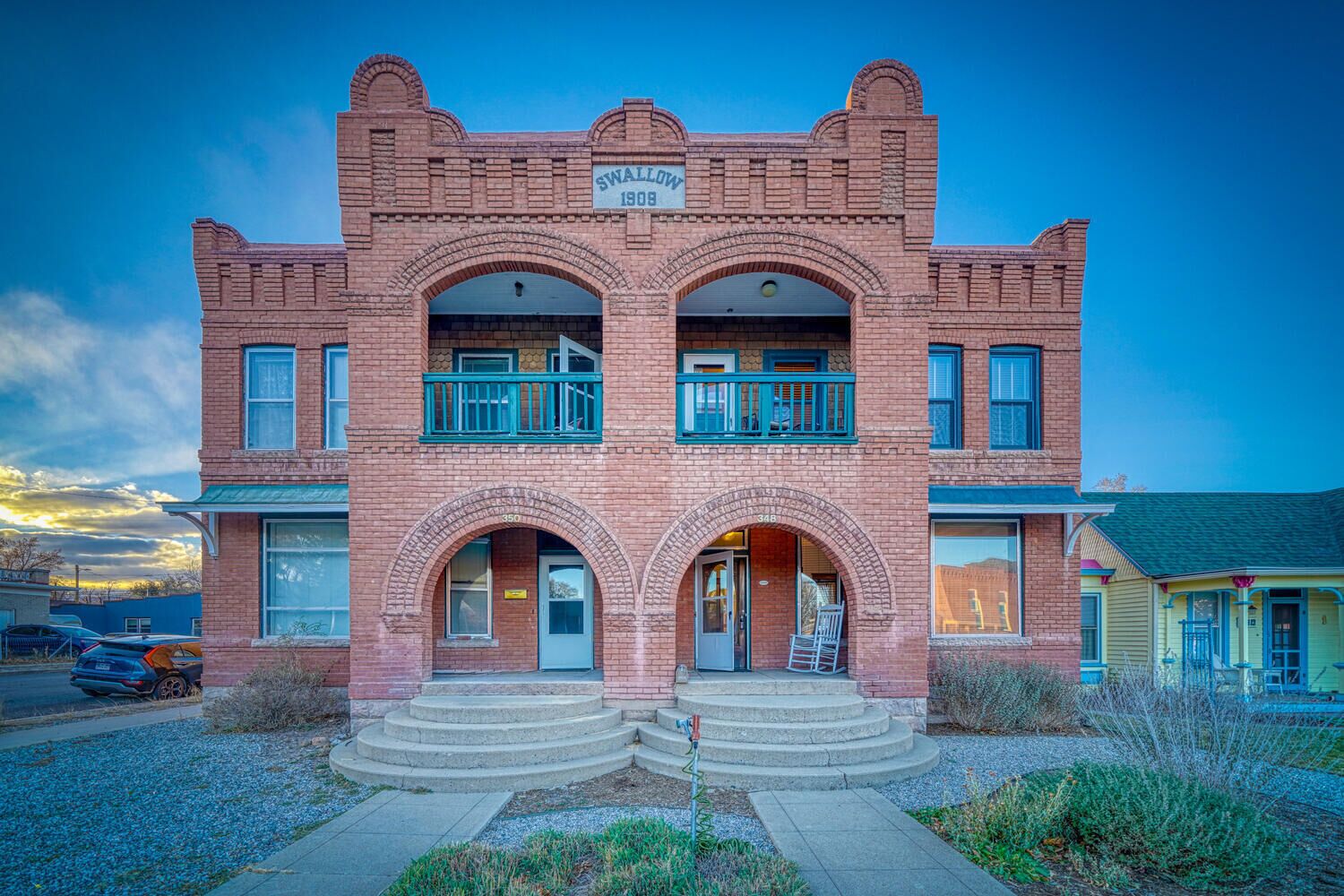Great in-town Salida location! Walk to shops, restaurants, parks, river +A/C!
