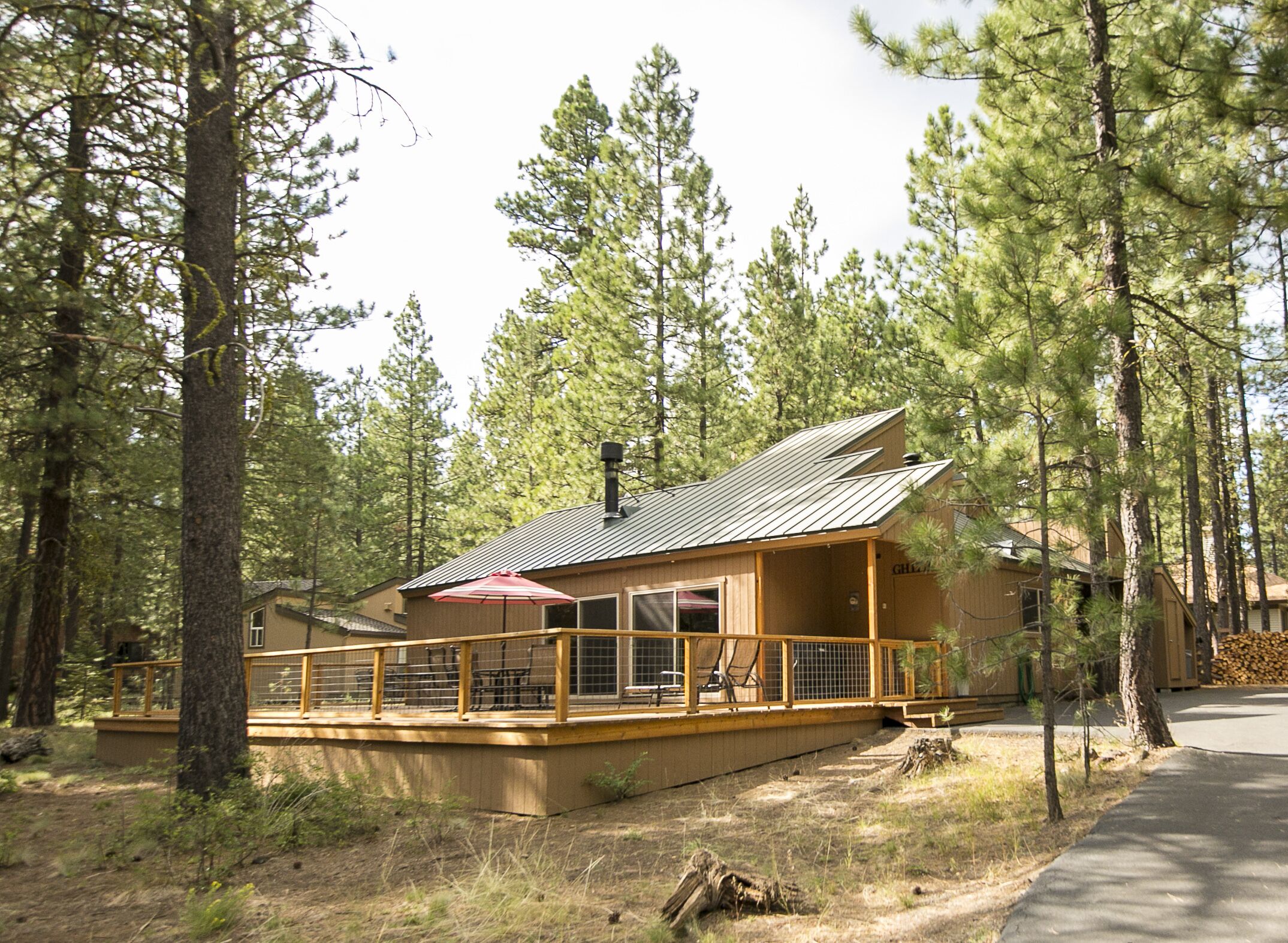  Great Family Cabin with resort hot tubs and pools. 