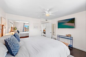 2 Schlafzimmer, Schreibtisch, Bügeleisen/Bügelbrett, Reisekinderbett