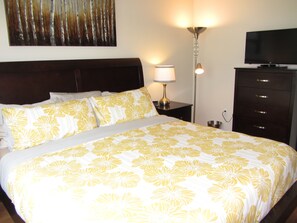 2 bedrooms, iron/ironing board, travel crib, free WiFi