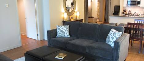 Televisión, reproductor de DVD y estéreo