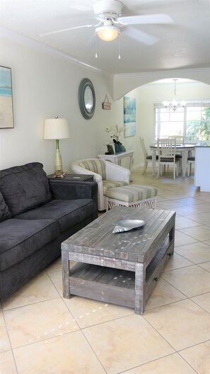 Smart TV, lettore DVD, impianto stereo