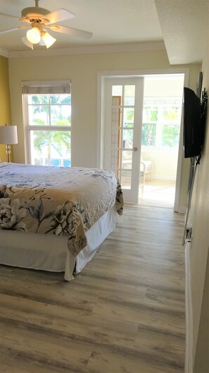 1 habitación, tabla de planchar con plancha, wifi gratis y ropa de cama 