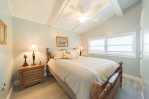 4 chambres, fer et planche à repasser, Wi-Fi, draps fournis