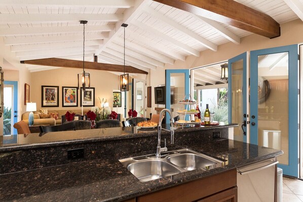 Dining - Five bedroom  in United States of America, Palm Springs (Palm Springs)