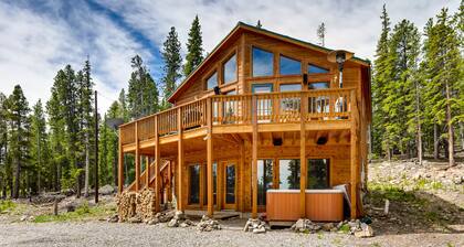Lunar View Lodge - Viihde vuoristossa, Mediahuone ja poreallas!