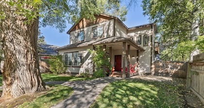 NW Lexington | River West | pet (dog) friendly hot tub