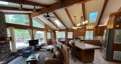 (48R) The Tree House II at The Redwoods In Yosemite