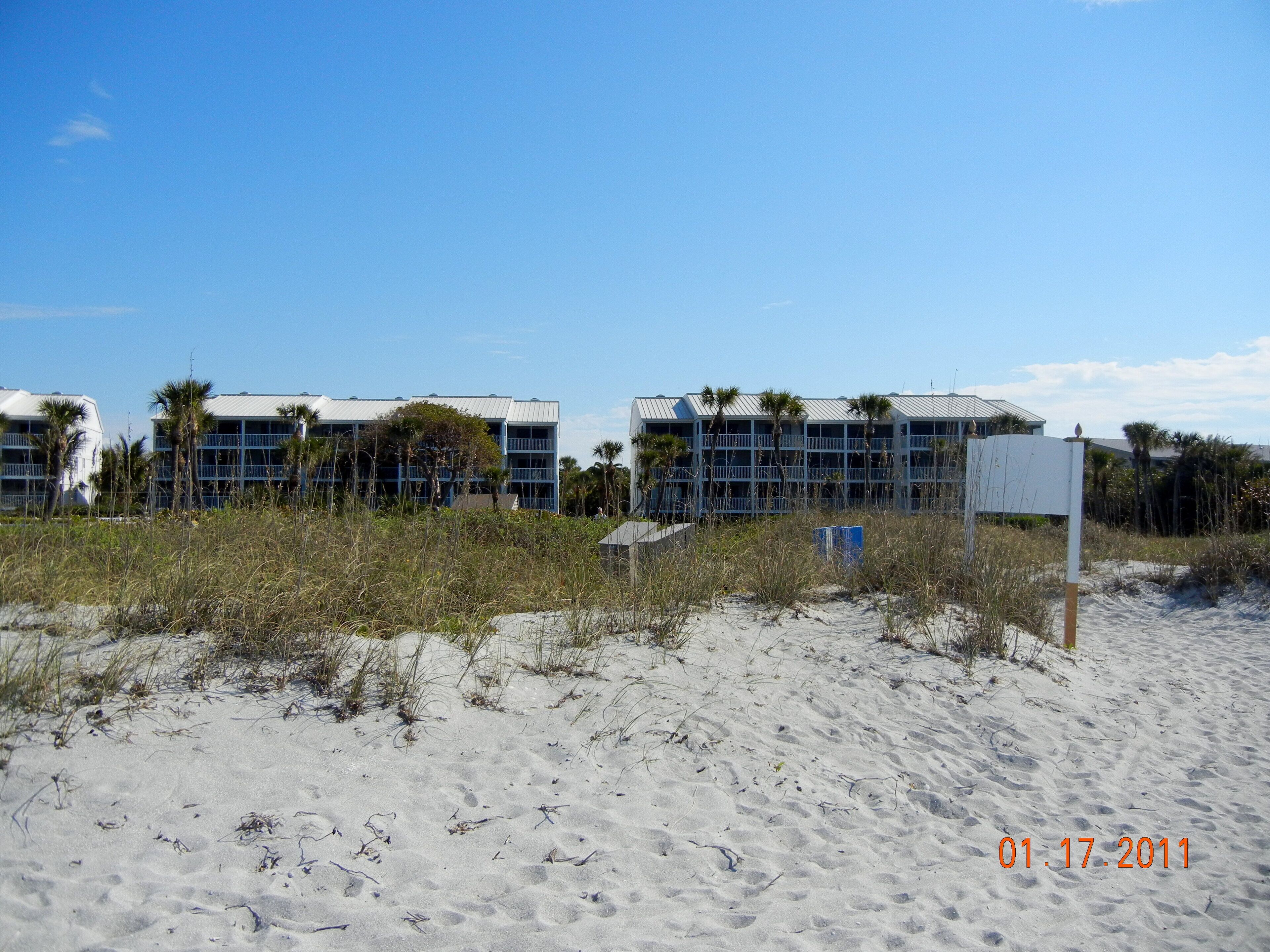 ON beach top two floors two kings one queen two sleeper sofa south seas resort