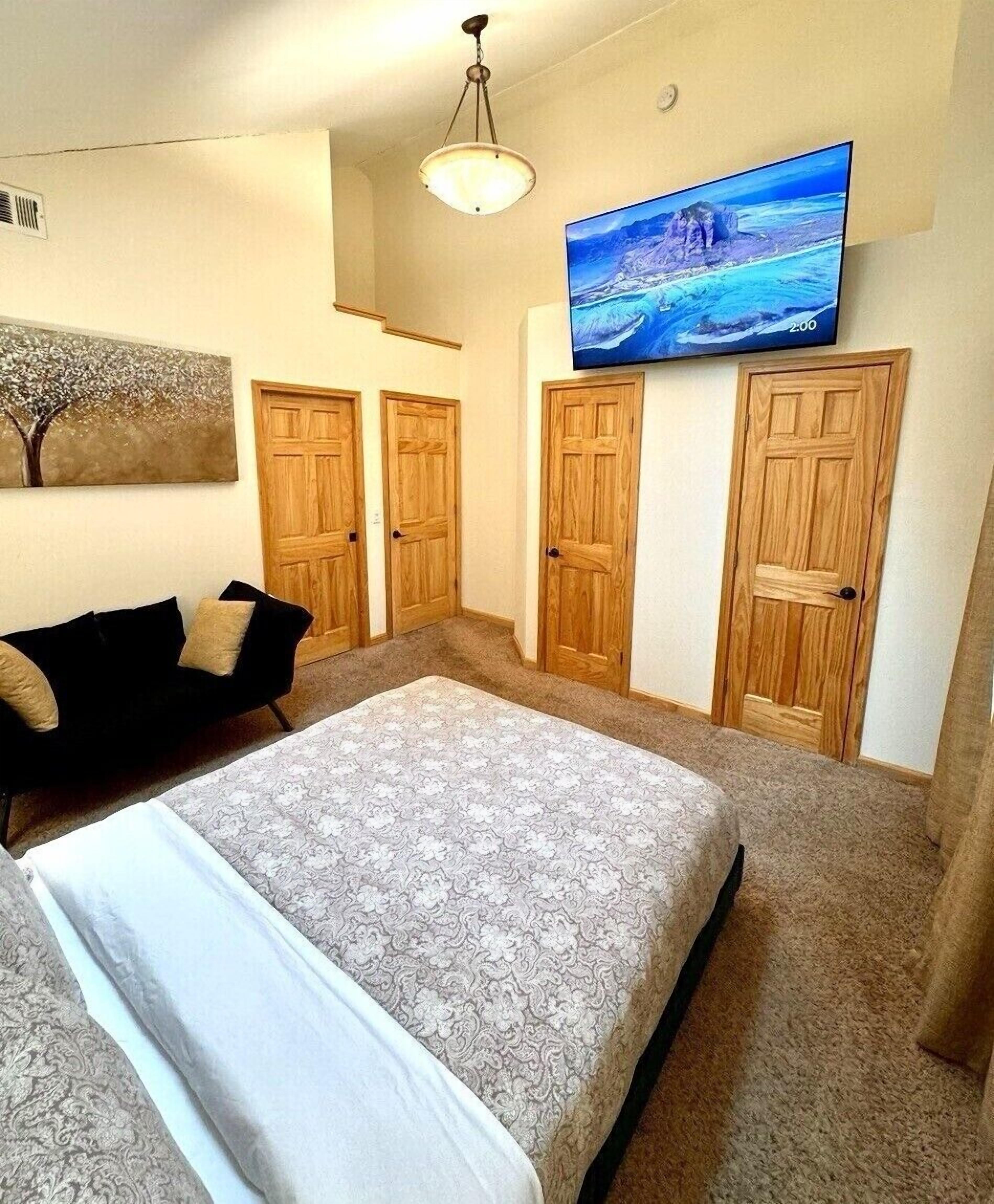 2 chambres, fer et planche à repasser, Wi-Fi, draps fournis