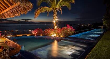 Luxuriöse, familienfreundliche Residenz mit uneingeschränktem Blick auf den Pazifik!