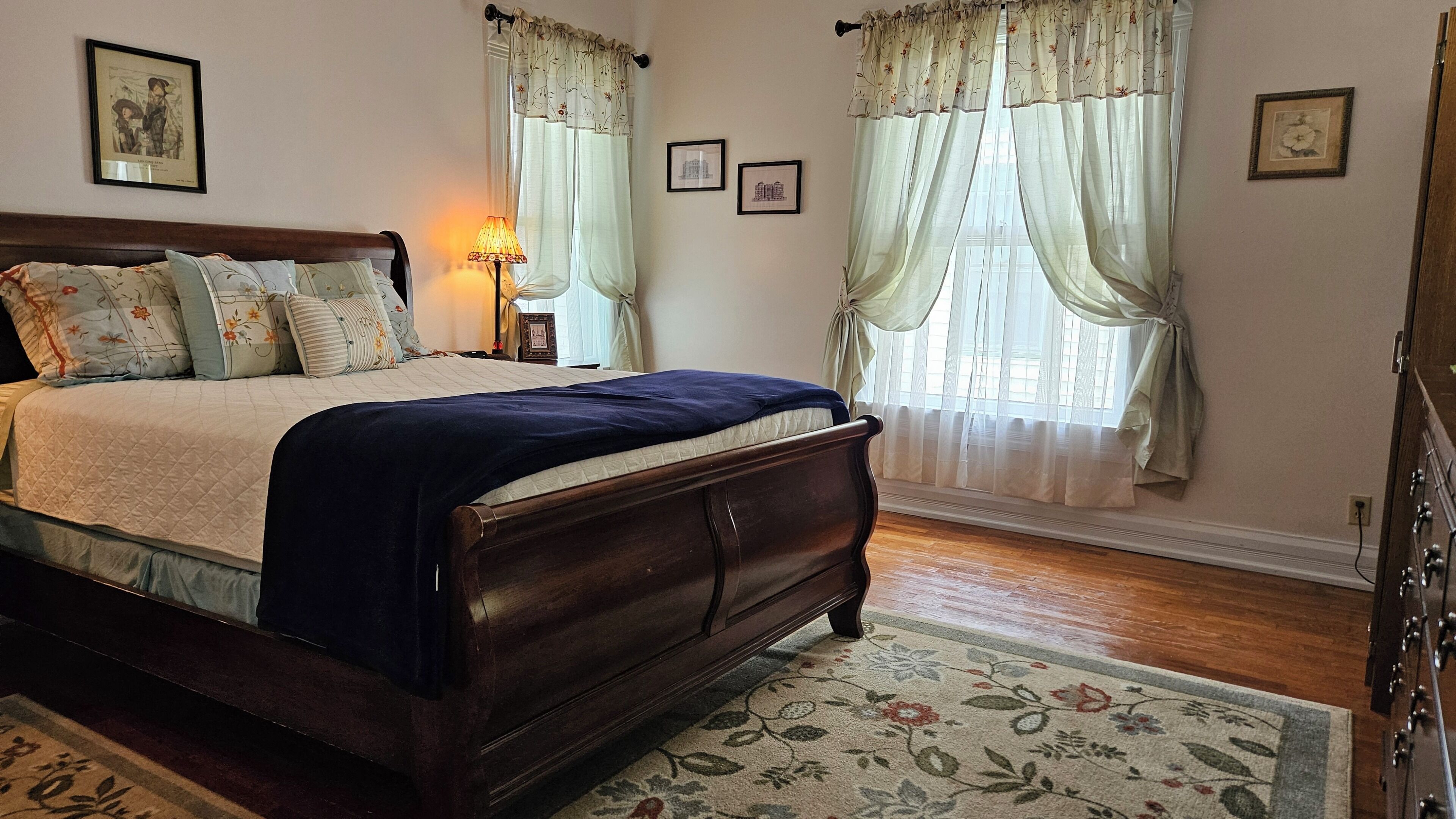 2 chambres, fer et planche à repasser, Wi-Fi gratuit, draps fournis