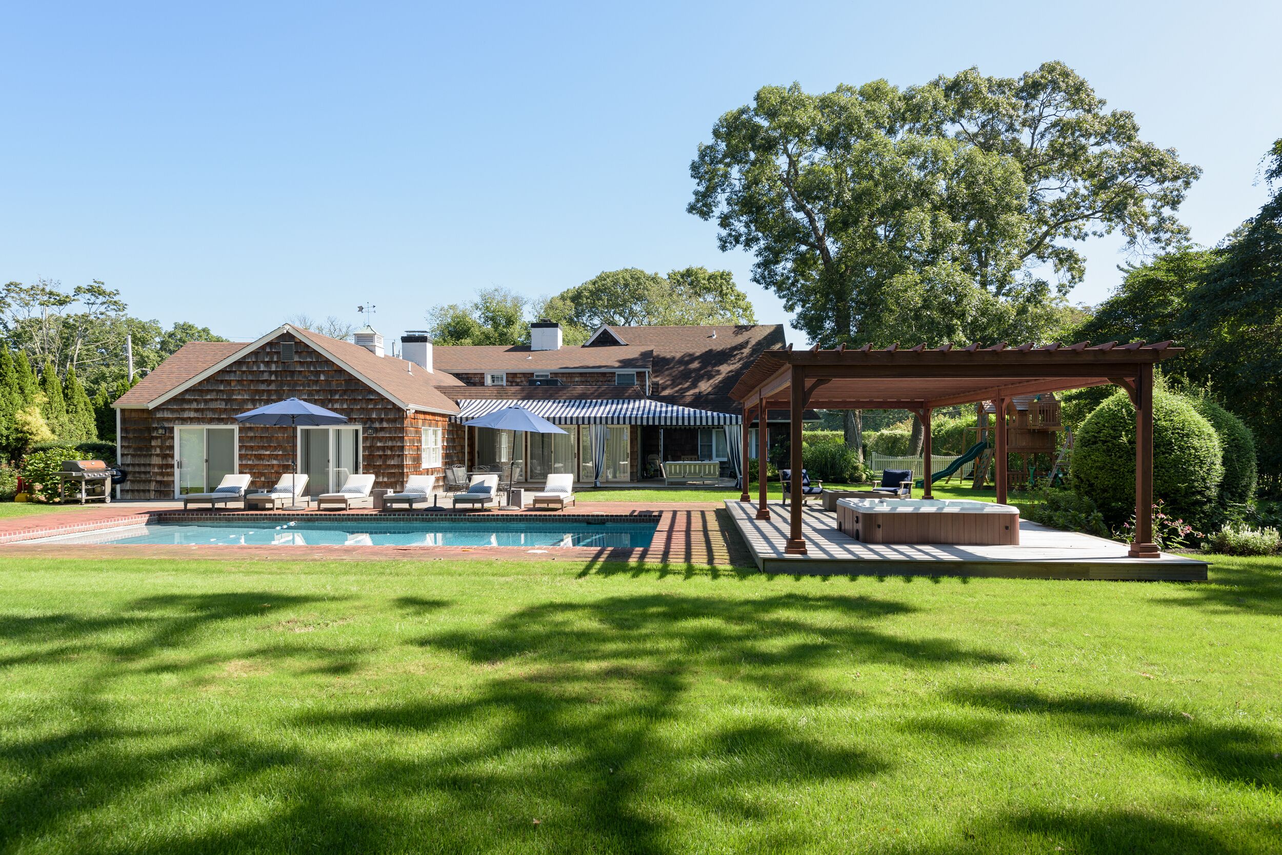 ** NEW LISTING ** Beautiful Beach Home In The Heart Of Westhampton Beach