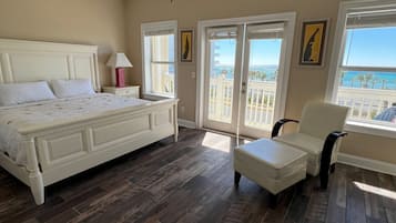 3 bedrooms, desk, iron/ironing board, WiFi