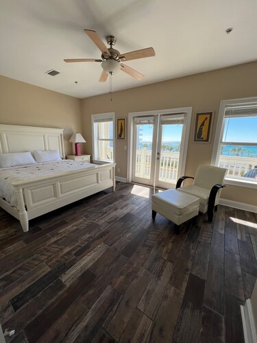 Last Minute Rates, Beach Front Home, 3Beds, 3.5 Bath, Full Ocean View
