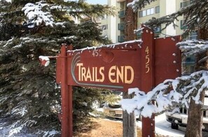 Property grounds - Best location in Breckenridge - Downtown - Ski In Ski Out - 1 Bedroom Condo (Breckenridge)