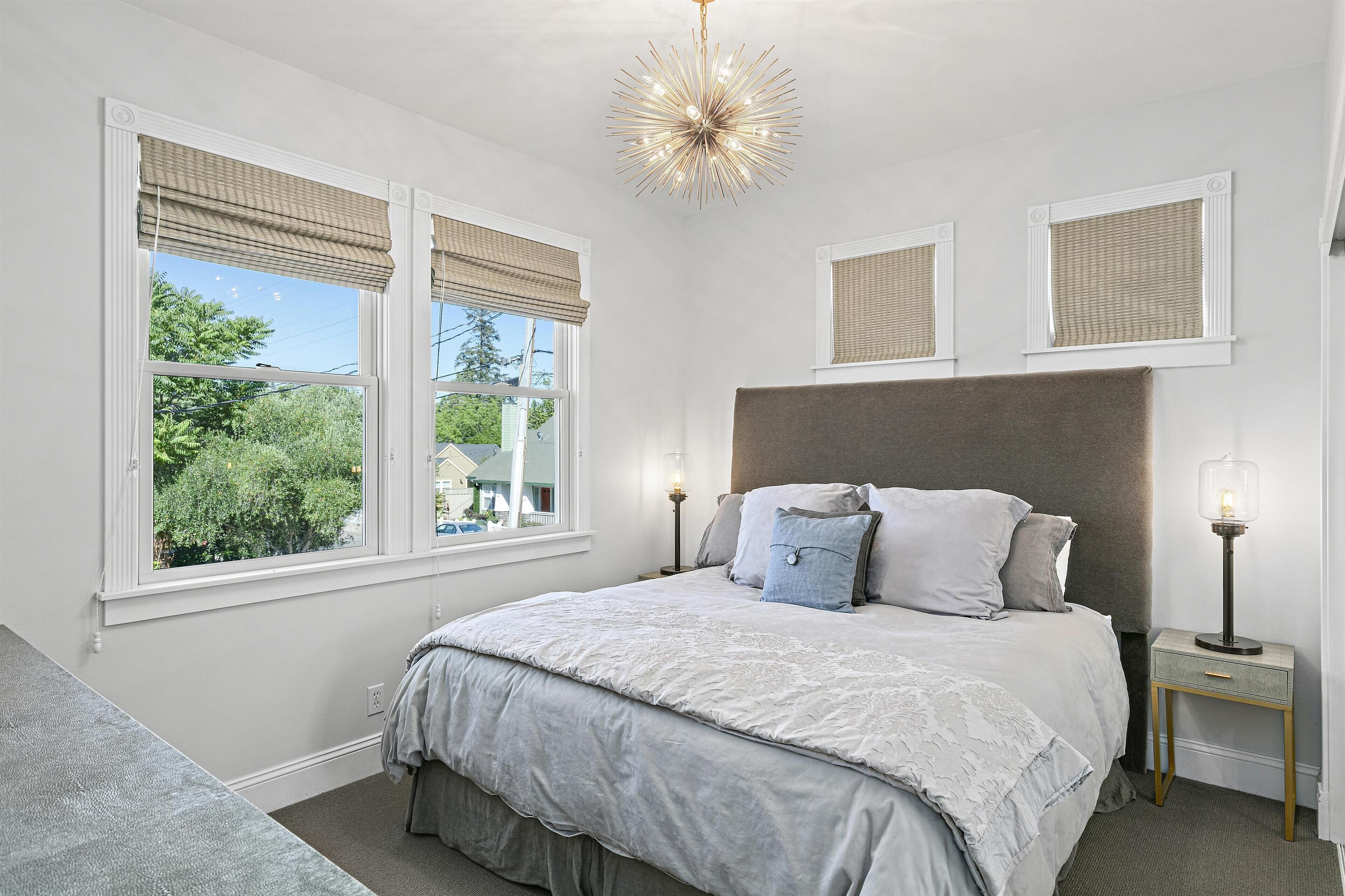 3 bedrooms, Frette Italian sheets, iron/ironing board, WiFi