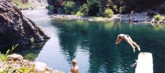 A Beautiful Vacation Awaits You on the Emerald Smith River!