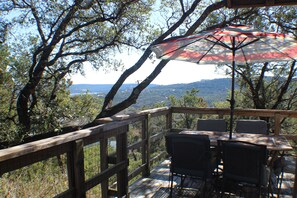 Outdoor dining - Cozy Cabin with Fireplace & Views of Lake Travis (Jonestown)