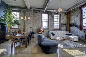 Smart TV, DVD player, books