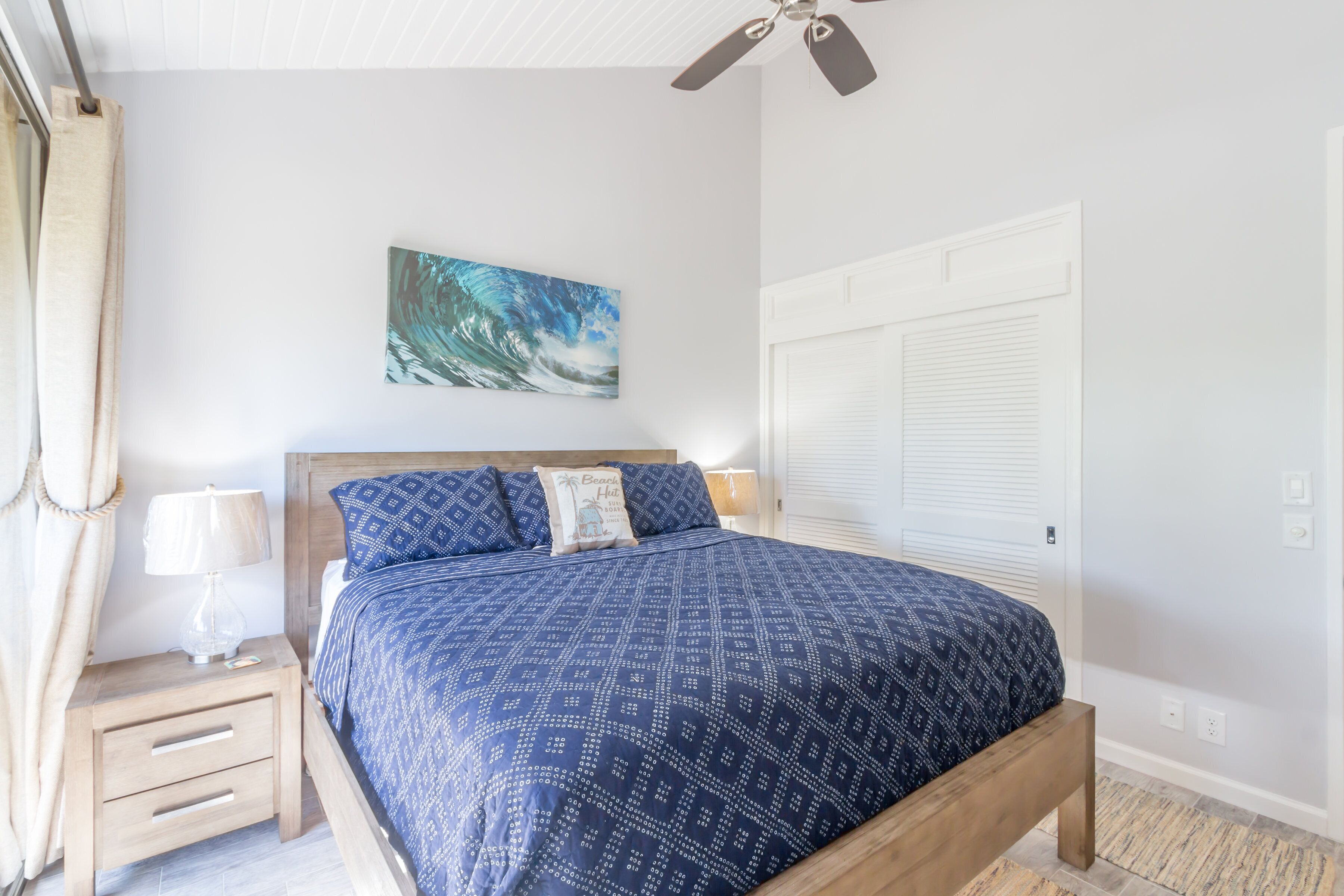 2 bedrooms, travel crib, free WiFi, bed sheets