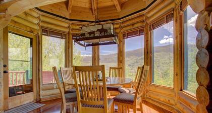 3200 + SF Log Home 4BR / 4BA Plus Loft con impresionantes vistas; Minutos a las estaciones de esquí
