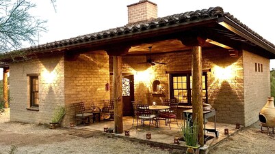 Authentic Tucson Experience: Mud Adobe Casita Nestled in Canyon Among Wildlife