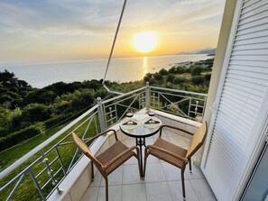 Triple Studio, Sea View | 阳台景观