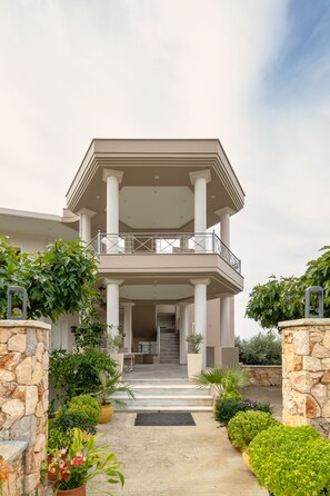 Property entrance - Staikos (Preveza)
