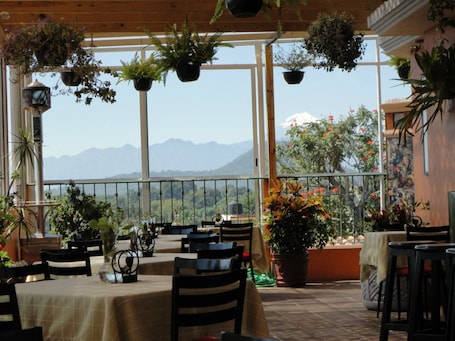Daily cooked-to-order breakfast for a fee. Hotel Posada San Jerónimo