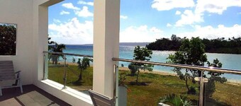 Paradise Point Views