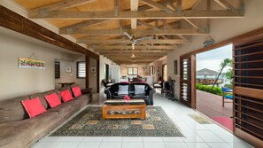House, Multiple Beds, Beach View (Teouma Beachfront) | Living area