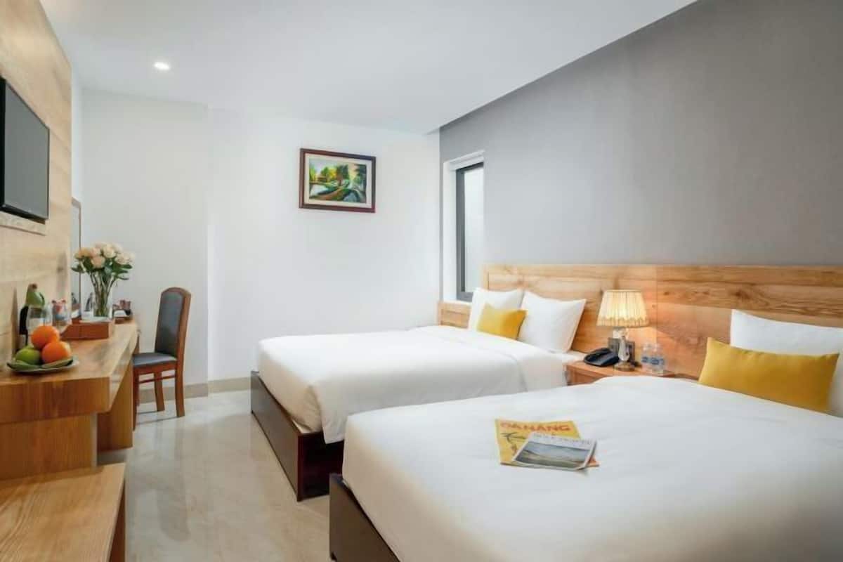 Minibar, in-room safe, desk, blackout curtains