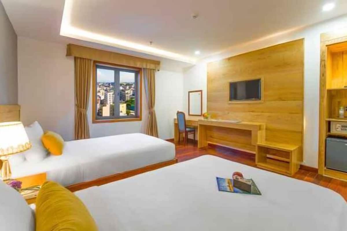 Minibar, in-room safe, desk, blackout curtains