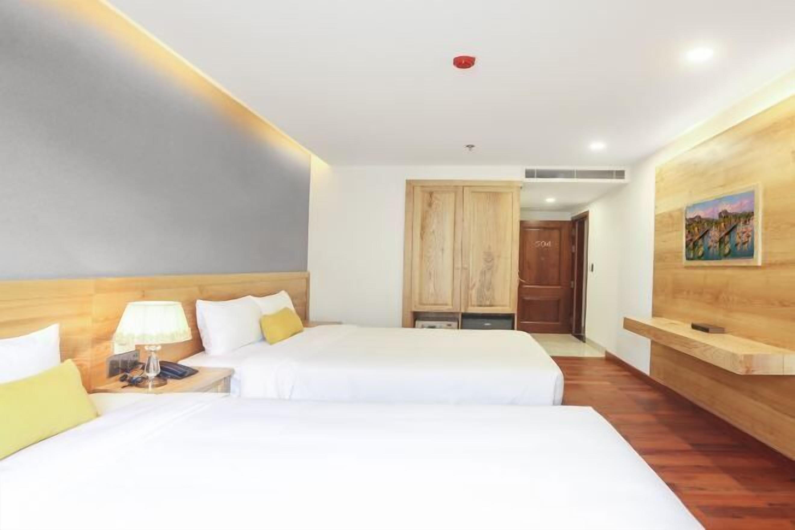 Minibar, in-room safe, desk, blackout curtains