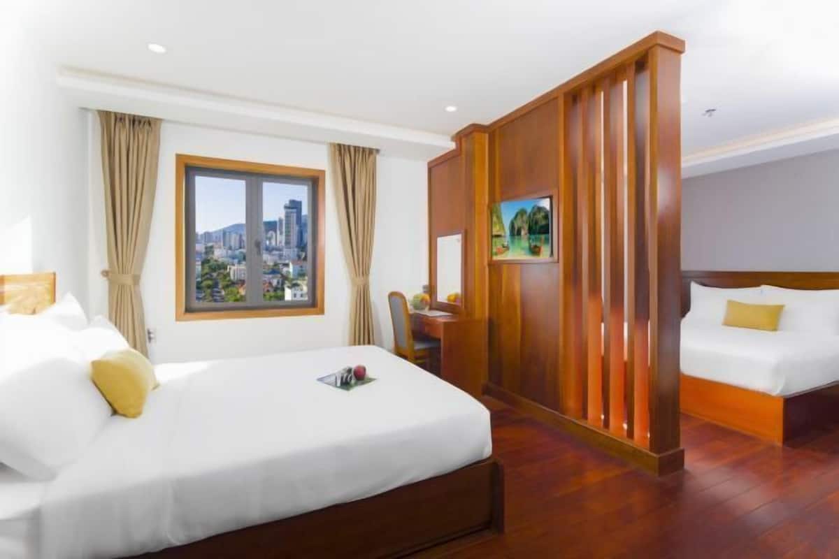 Minibar, in-room safe, desk, blackout curtains