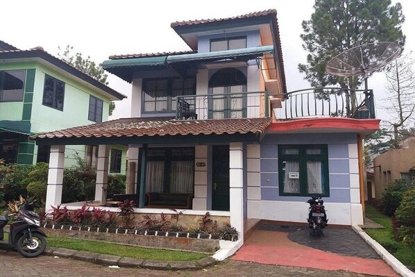 Front of property - Kota Bunga K (Cipanas)