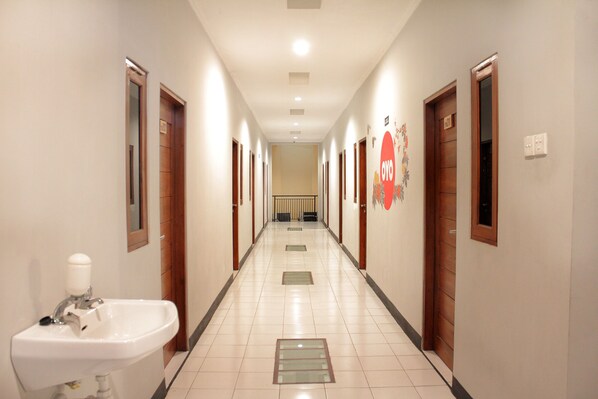 Hallway - Hotel O Rumah Ayub Syariah (Jakarta)