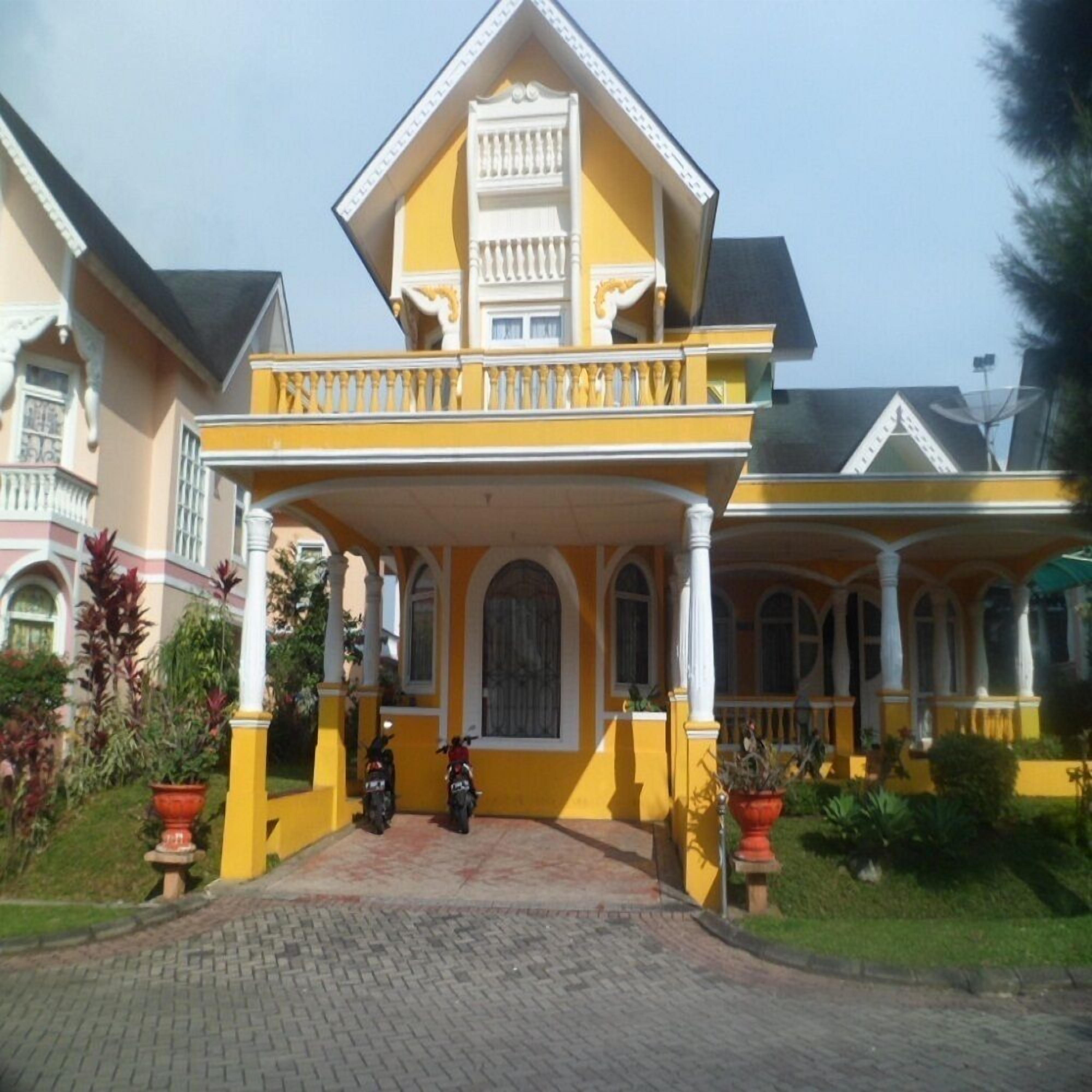 ด้านหน้าที่พัก